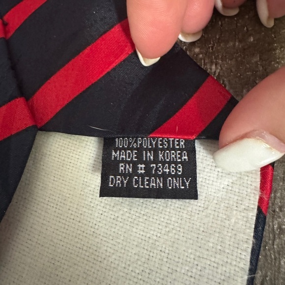 VINTAGE 1997 Warner Brothers Looney Tunes Neck Tie Tasmanian Devil Bugs Bunny - Picture 4 of 5